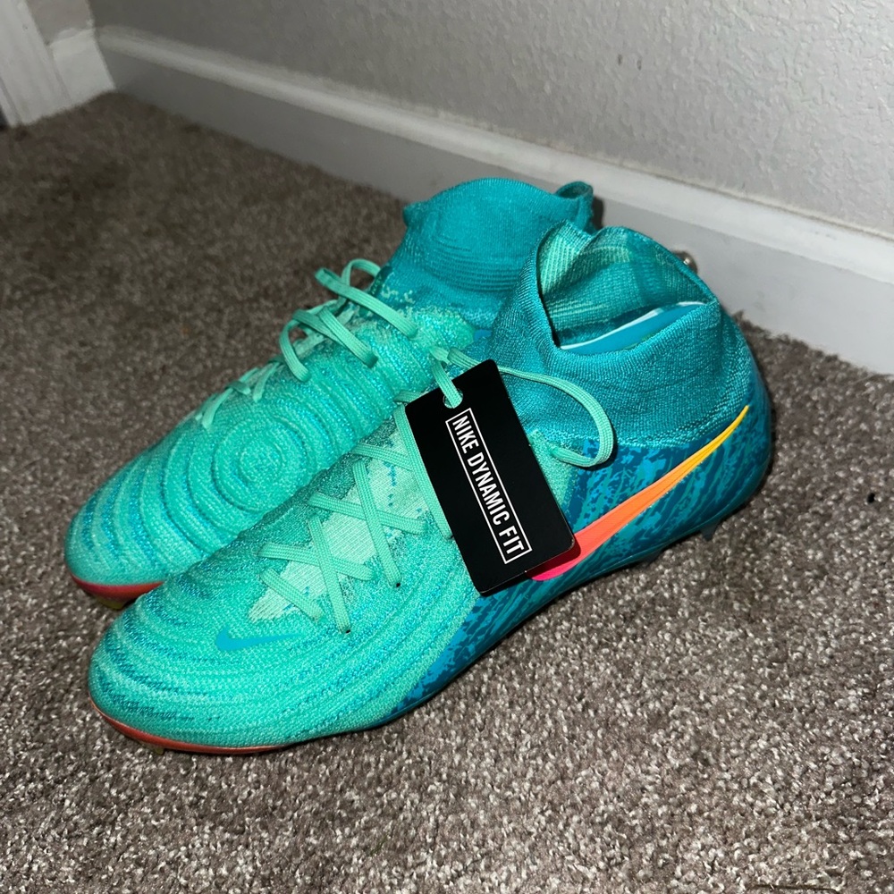 Nike Kids Turquoise Dynamic Fit Sneakers